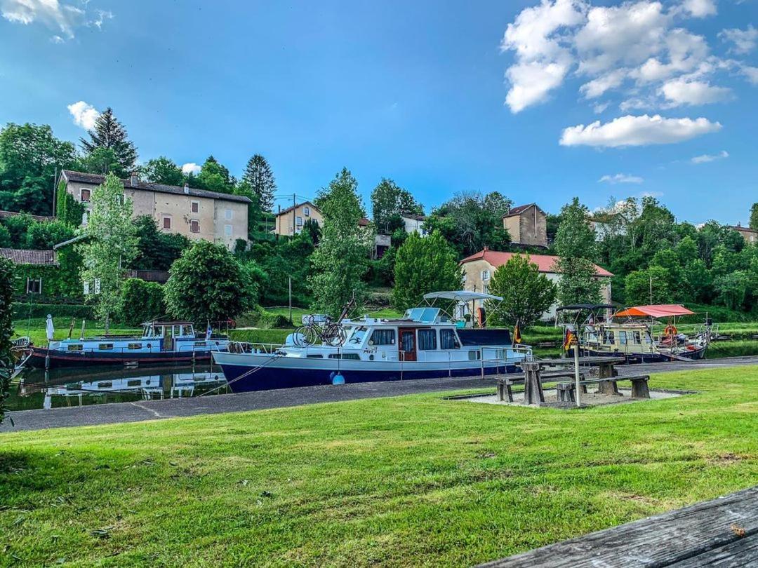 Apartment, By The Canal L Est,river Coney Vosges France Fontenoy-le-Chateau
