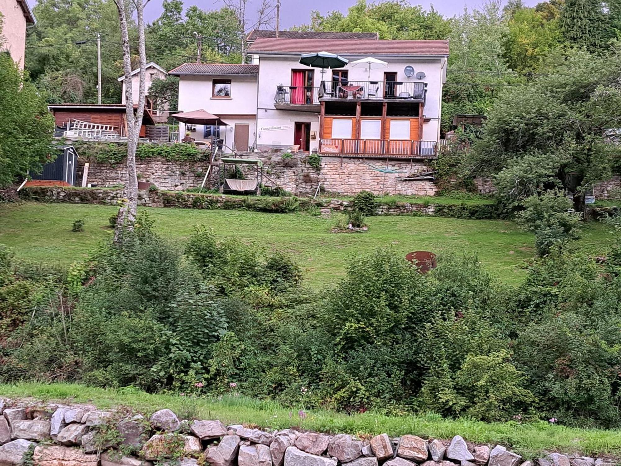 Apartment, By The Canal L Est,river Coney Vosges France Apartamento